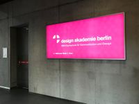 design akademie berlin | Leuchtkasten Eingangsbereich